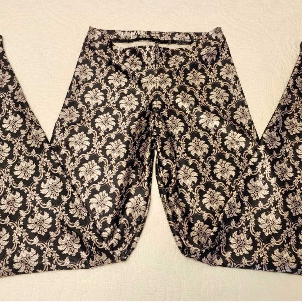 BlackMilk leggings
